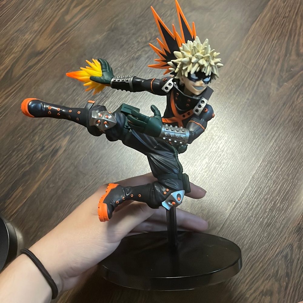 bakugo figure